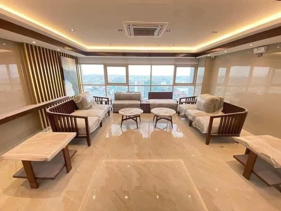Coast Stay By J 40Th Floor Penthouse Манила Экстерьер фото